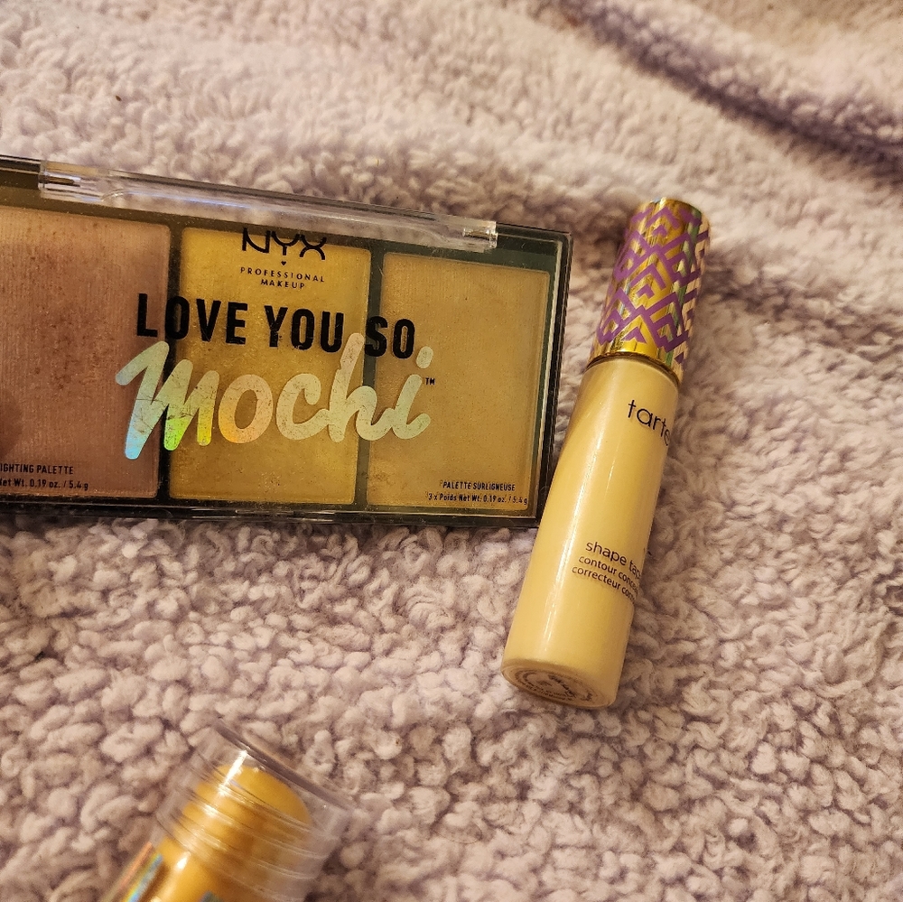 Multiple makeups - Picture 6 of 6